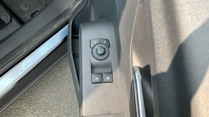 Ford Transit Courier Diesel 1.5 EcoBlue Active Van - Image 29